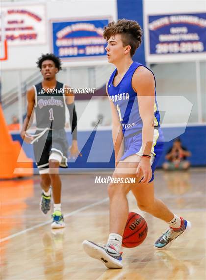 Thumbnail 2 in Manatee vs Sarasota Boys Basketball Allstar Game photogallery.