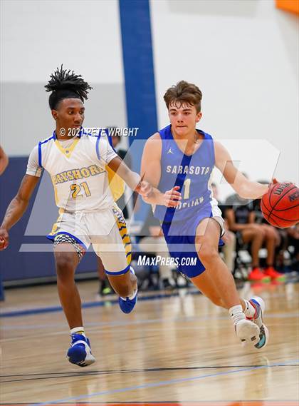 Thumbnail 2 in Manatee vs Sarasota Boys Basketball Allstar Game photogallery.