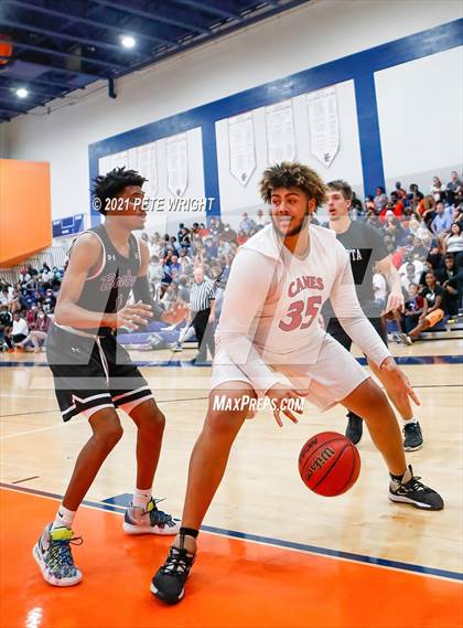 Thumbnail 3 in Manatee vs Sarasota Boys Basketball Allstar Game photogallery.
