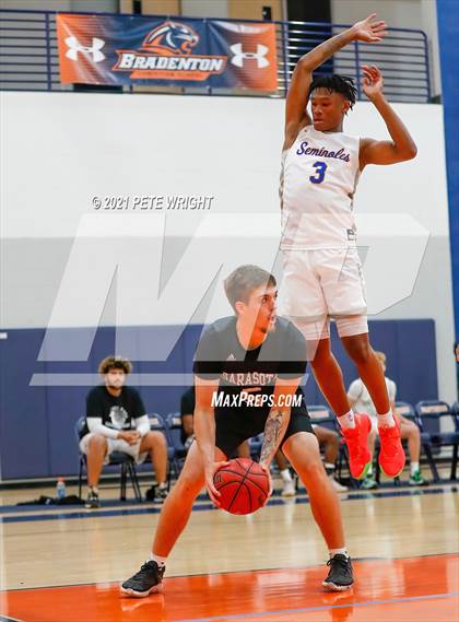 Thumbnail 2 in Manatee vs Sarasota Boys Basketball Allstar Game photogallery.