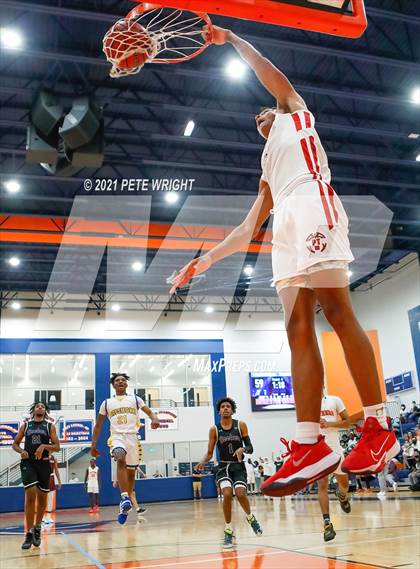 Thumbnail 3 in Manatee vs Sarasota Boys Basketball Allstar Game photogallery.
