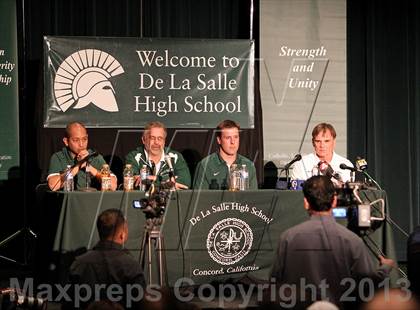 Thumbnail 2 in De La Salle's Bob Ladouceur press conference photogallery.