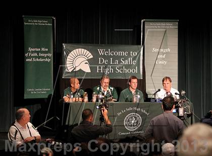 Thumbnail 3 in De La Salle's Bob Ladouceur press conference photogallery.