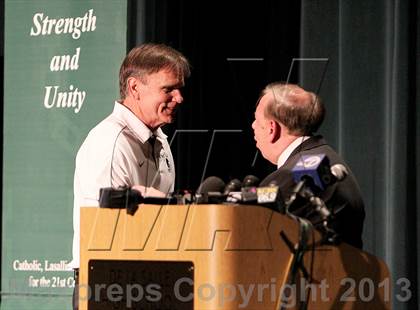 Thumbnail 2 in De La Salle's Bob Ladouceur press conference photogallery.