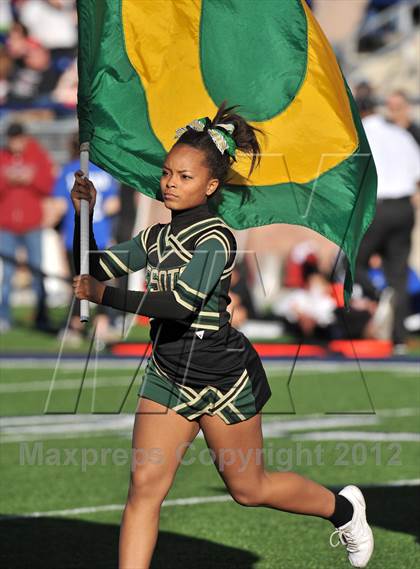 Thumbnail 1 in Coppell vs. DeSoto (UIL 5A Division 1 Area Playoff) photogallery.