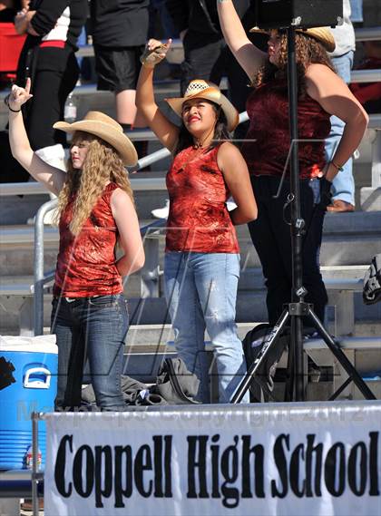 Thumbnail 2 in Coppell vs. DeSoto (UIL 5A Division 1 Area Playoff) photogallery.