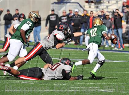 Thumbnail 2 in Coppell vs. DeSoto (UIL 5A Division 1 Area Playoff) photogallery.