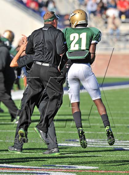 Thumbnail 2 in Coppell vs. DeSoto (UIL 5A Division 1 Area Playoff) photogallery.