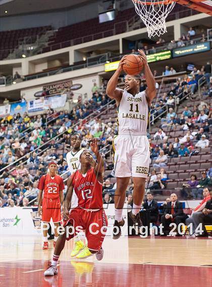 Thumbnail 1 in Seton LaSalle vs. Constitution (PIAA Class AA Final) photogallery.