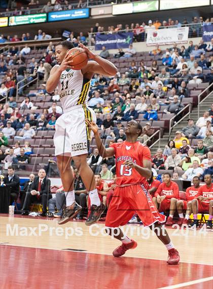 Thumbnail 3 in Seton LaSalle vs. Constitution (PIAA Class AA Final) photogallery.