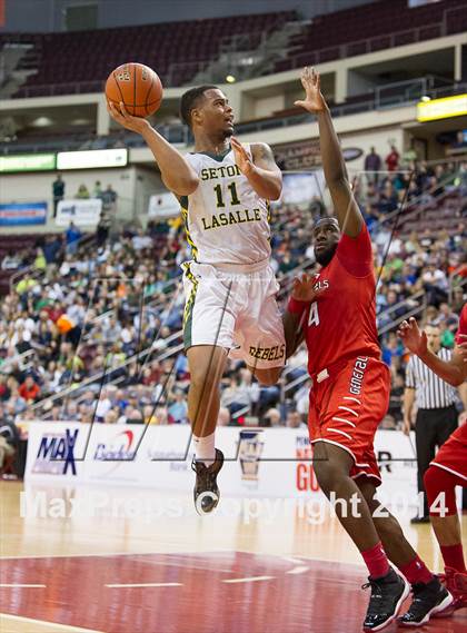 Thumbnail 2 in Seton LaSalle vs. Constitution (PIAA Class AA Final) photogallery.