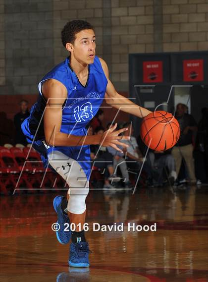 Thumbnail 3 in Windward vs. JSerra Catholic (Nike Extravaganza) photogallery.
