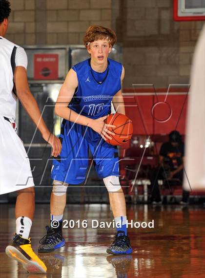 Thumbnail 3 in Windward vs. JSerra Catholic (Nike Extravaganza) photogallery.