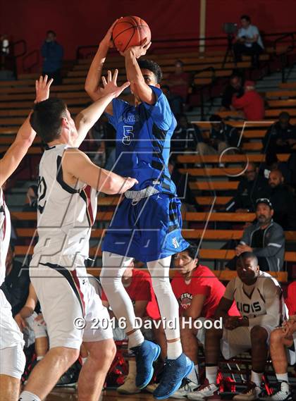Thumbnail 3 in Windward vs. JSerra Catholic (Nike Extravaganza) photogallery.