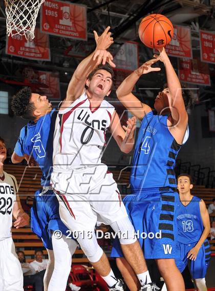 Thumbnail 3 in Windward vs. JSerra Catholic (Nike Extravaganza) photogallery.