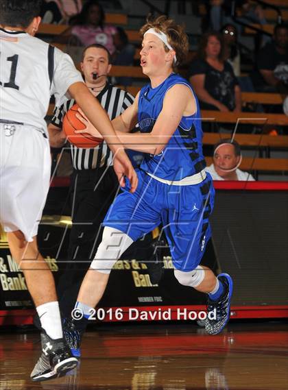 Thumbnail 3 in Windward vs. JSerra Catholic (Nike Extravaganza) photogallery.