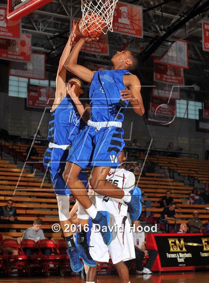 Thumbnail 2 in Windward vs. JSerra Catholic (Nike Extravaganza) photogallery.