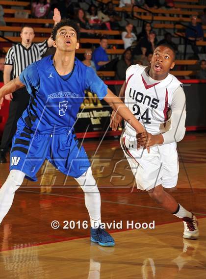Thumbnail 2 in Windward vs. JSerra Catholic (Nike Extravaganza) photogallery.