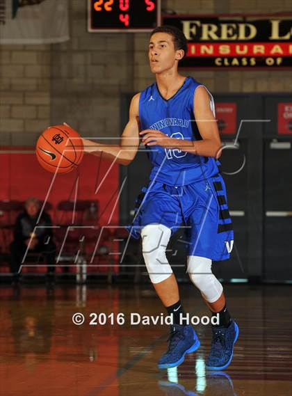 Thumbnail 2 in Windward vs. JSerra Catholic (Nike Extravaganza) photogallery.