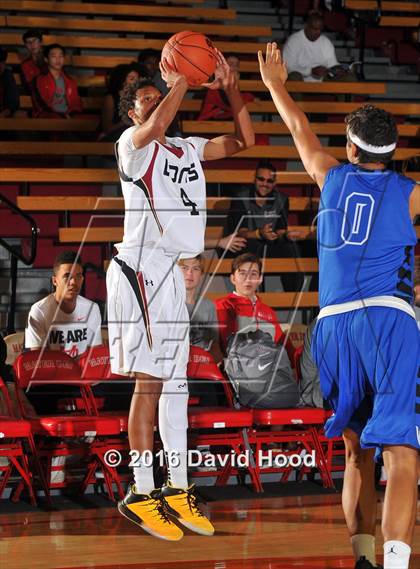 Thumbnail 1 in Windward vs. JSerra Catholic (Nike Extravaganza) photogallery.