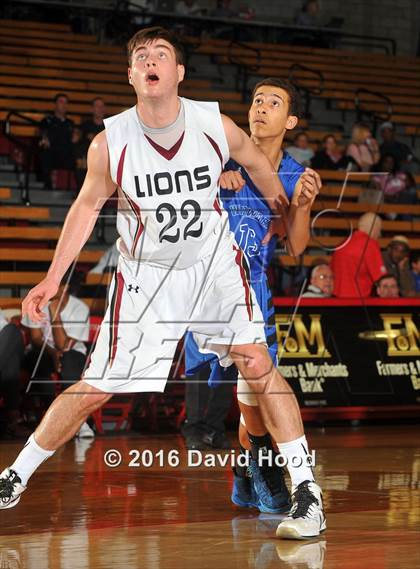 Thumbnail 1 in Windward vs. JSerra Catholic (Nike Extravaganza) photogallery.