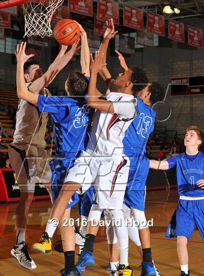 Thumbnail 1 in Windward vs. JSerra Catholic (Nike Extravaganza) photogallery.