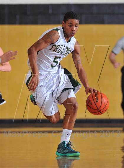 Thumbnail 1 in Aurora Central vs. Arapahoe (Rock Canyon Winter Classic) photogallery.