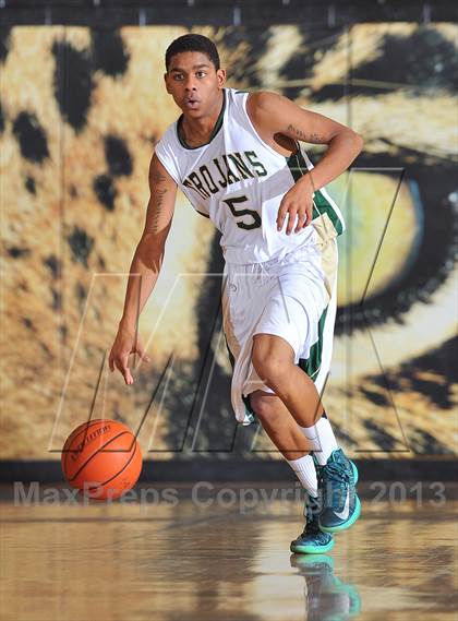 Thumbnail 2 in Aurora Central vs. Arapahoe (Rock Canyon Winter Classic) photogallery.