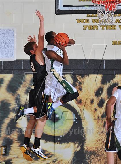 Thumbnail 2 in Aurora Central vs. Arapahoe (Rock Canyon Winter Classic) photogallery.
