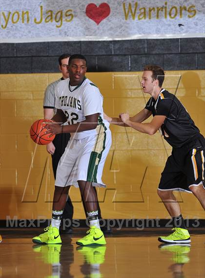 Thumbnail 3 in Aurora Central vs. Arapahoe (Rock Canyon Winter Classic) photogallery.