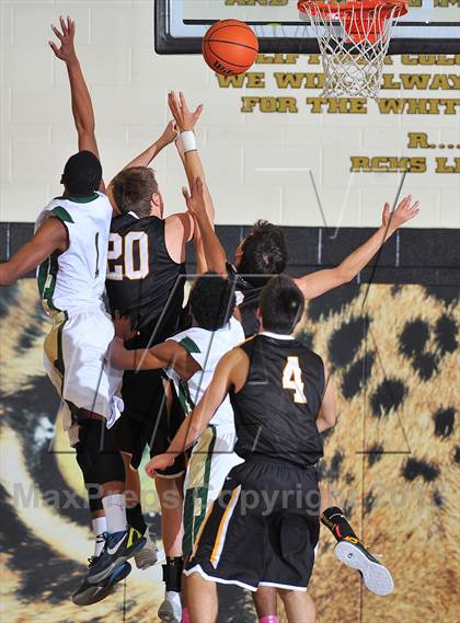 Thumbnail 2 in Aurora Central vs. Arapahoe (Rock Canyon Winter Classic) photogallery.