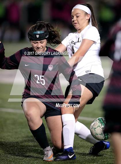 Thumbnail 3 in Lewisville vs Carroll photogallery.