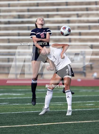 Thumbnail 1 in Kent Denver vs Jefferson Academy (CHSAA 3A Semifinal) photogallery.