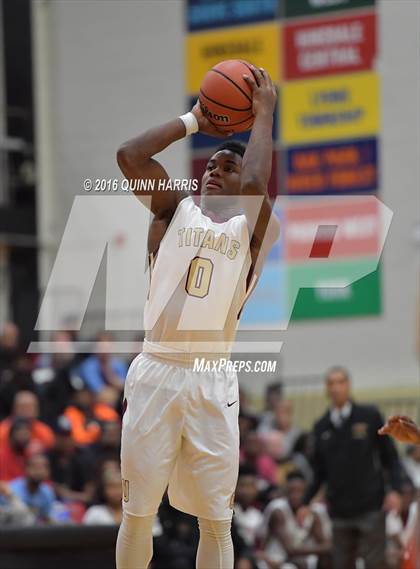 Thumbnail 2 in Uplift vs Morgan Park (Proviso West Holiday Tournament) photogallery.