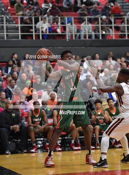 Thumbnail 2 in Uplift vs Morgan Park (Proviso West Holiday Tournament) photogallery.
