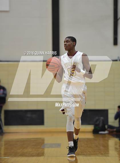 Thumbnail 3 in Uplift vs Morgan Park (Proviso West Holiday Tournament) photogallery.