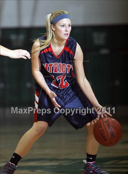 Thumbnail 2 in Appleton East @ Oshkosh North photogallery.