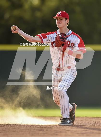Thumbnail 2 in Seven Lakes @ Katy photogallery.