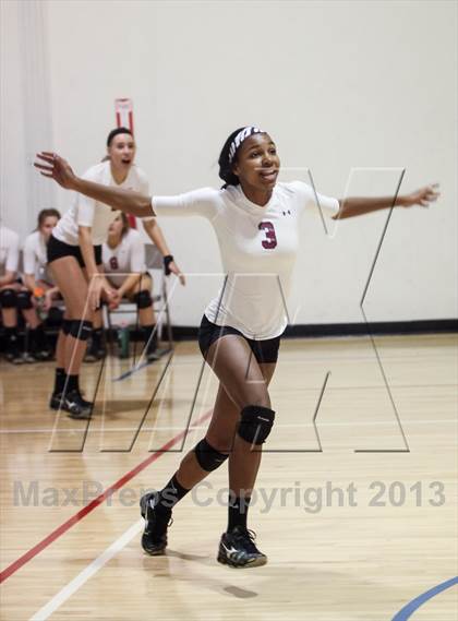 Thumbnail 3 in Faith Lutheran vs. Red Rock (Nike Tournament of Champions) photogallery.