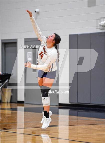 Thumbnail 1 in Caldwell vs Lexington photogallery.