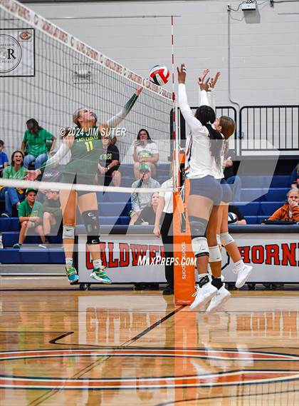 Thumbnail 2 in Caldwell vs Lexington photogallery.