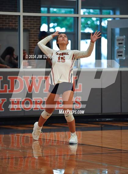 Thumbnail 3 in Caldwell vs Lexington photogallery.