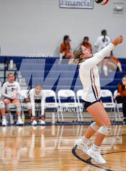 Thumbnail 2 in Caldwell vs Lexington photogallery.