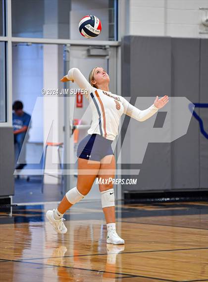 Thumbnail 3 in Caldwell vs Lexington photogallery.