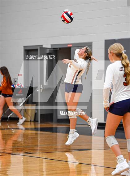 Thumbnail 3 in Caldwell vs Lexington photogallery.