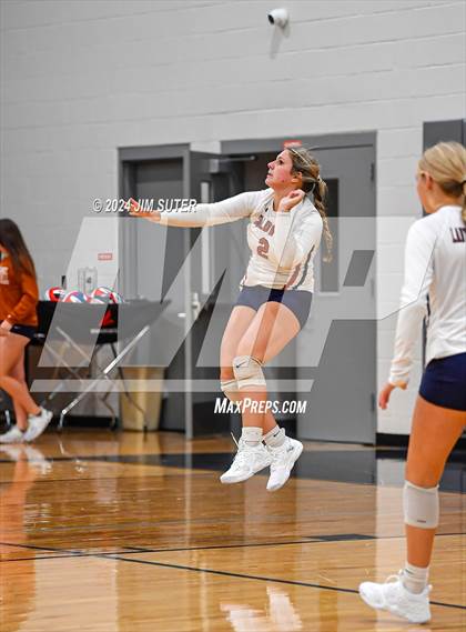 Thumbnail 2 in Caldwell vs Lexington photogallery.