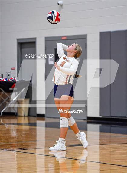 Thumbnail 1 in Caldwell vs Lexington photogallery.