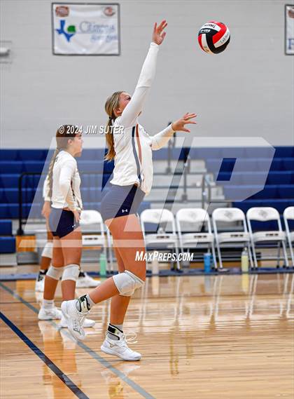 Thumbnail 2 in Caldwell vs Lexington photogallery.