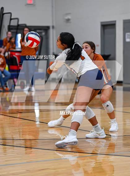 Thumbnail 3 in Caldwell vs Lexington photogallery.
