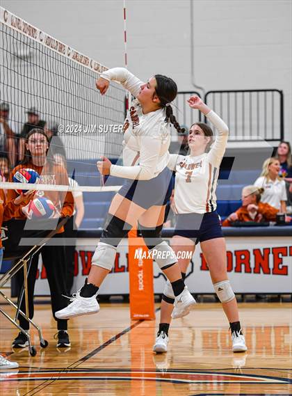 Thumbnail 2 in Caldwell vs Lexington photogallery.